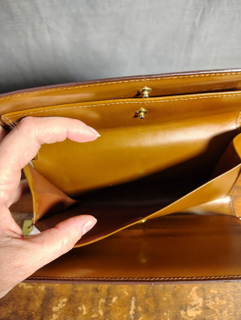 Louis Vuitton Metallic Gold Vernis Top-Handle Bag with Matching Wallet - Picture 12 of 13